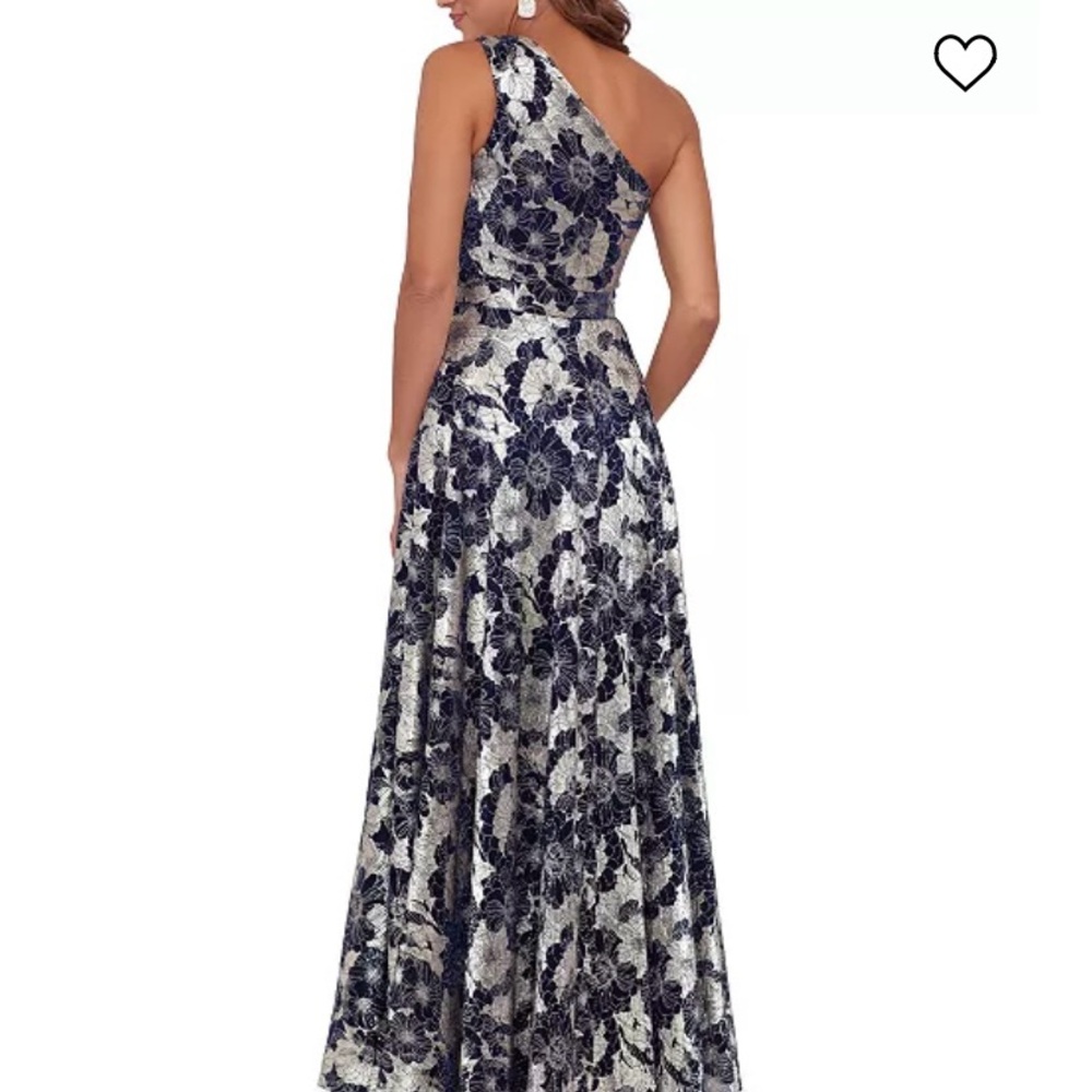 Formal gown. Navy/gold metallic